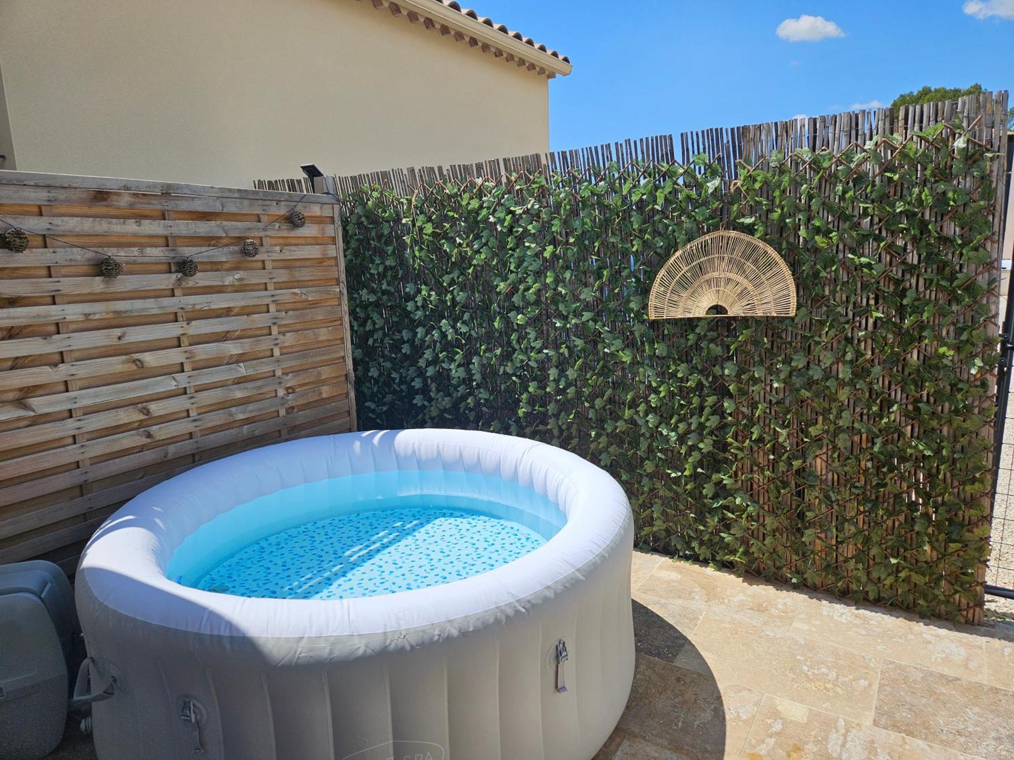 Havre De Paix Climatise Vers Gordes - Spa & Nature Beaumettes المظهر الخارجي الصورة